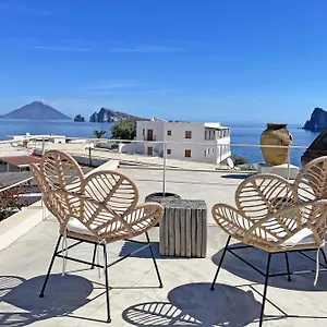 appartamento-perla-panarea-island.sicilyhotelsitaly.net/
